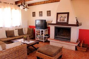 Salón con chimenea